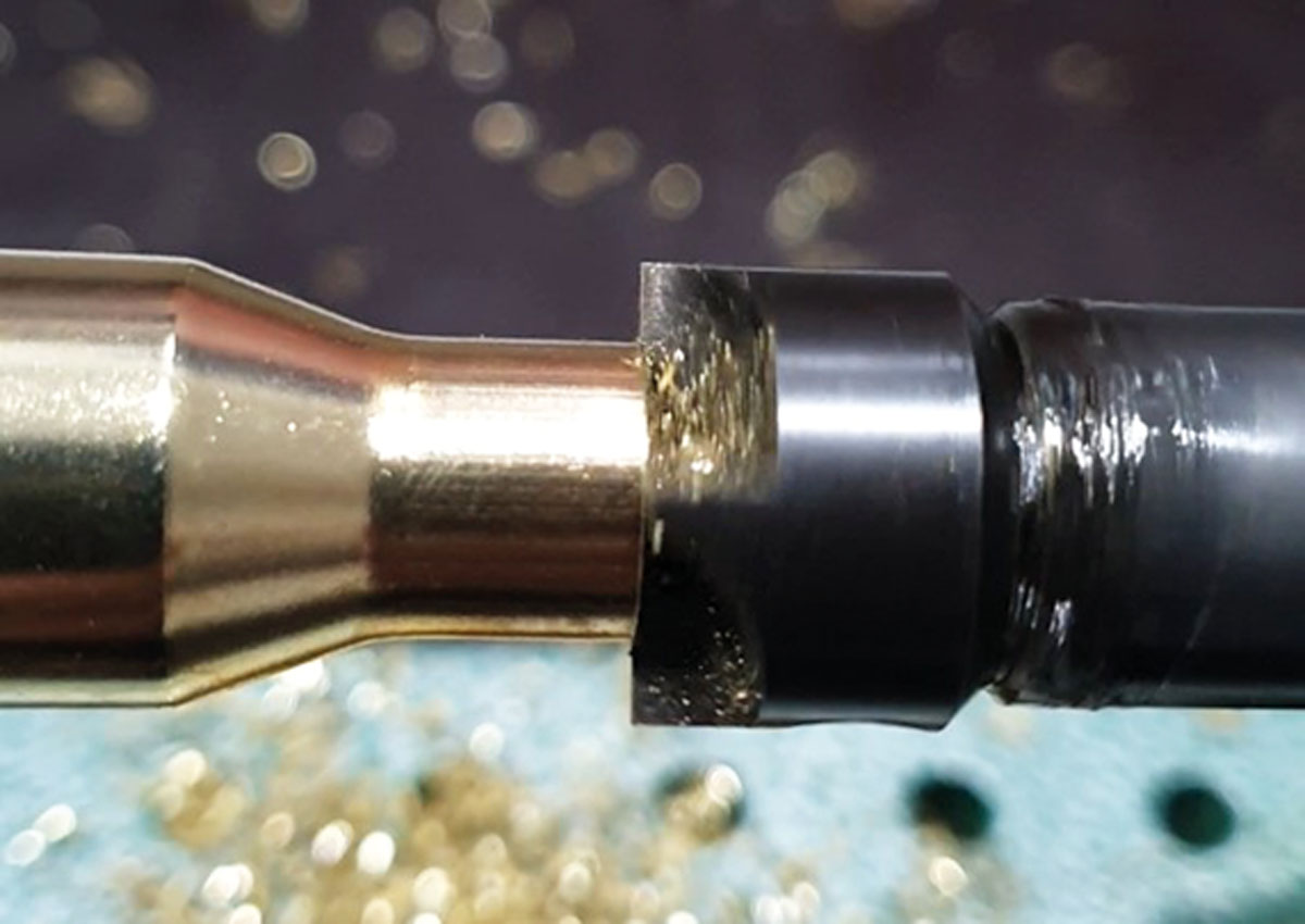 das korrekte Ablängen der Hülsen auf Standard CIP Maß - das Trimmen