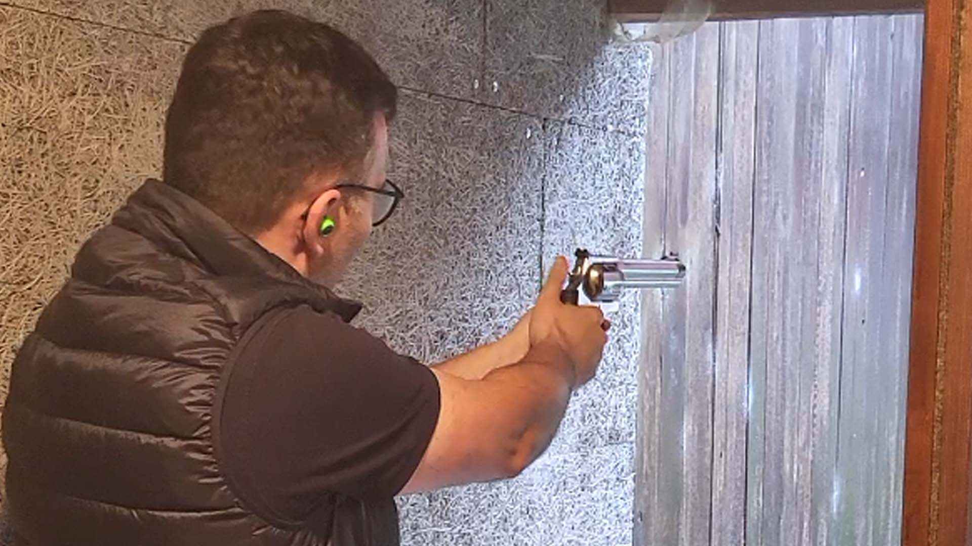 Revolver Kaliber .44 Magnum auf 25 Meter Präzision nach BDS Sporthandbuch
